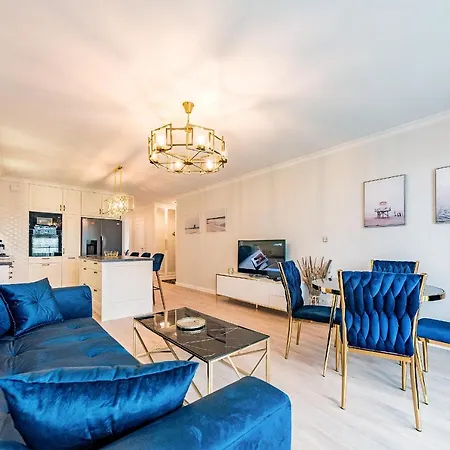 Nowa Letnica, Osiedle Latarnikow *